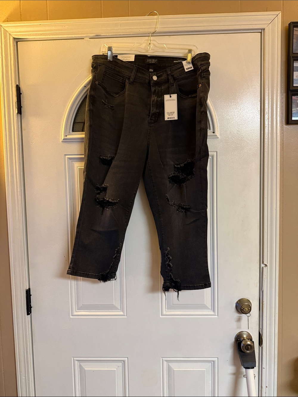 Judy Blue Distressed Black Women’s Jeans - Crop Ripped Style